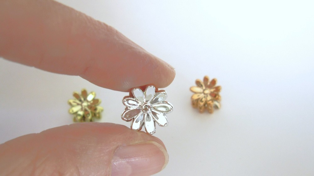 Micro mini extra tiny metalic colored daisy flower acrylic hair claw clip