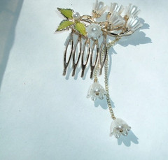 White Pearl Floral Slide Side Hair Comb with Dangles NWT