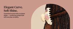 KitschPop Customizable Curved Claw Clip With Interchangeable Charms – Cream