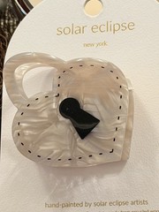 Solar eclipse heart Claw Clip