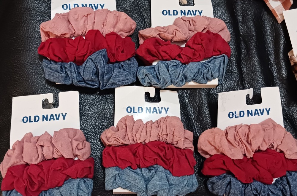 Old Navy Hair Accessories Scrunchies Hair Ties 4 Pack solid Multi bows 5 packs+