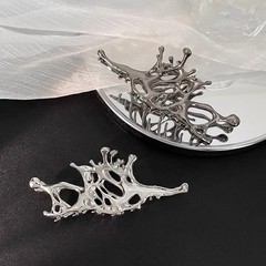 Punk Silver Metal Hair Claw Clip Non Slip Irregular Pattern Hair Claw for Thick