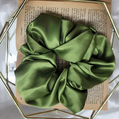 Peridot silk scrunchie Xl