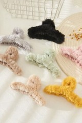 Do Everything in Love Women Solid Color Fur Strong Hold Hair Jaw Clip