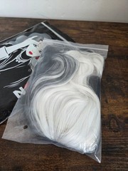 Cruella DeVille Wig Two Tone Synthetic Costume Hair Piece Black White Bangs Curl