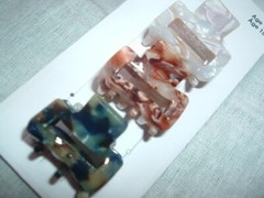 3 Bijoux Teens and Womens Marbled Lucite Hair Claw Clips 1-1/4″ New with Tag