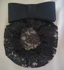 VINTAGE 80’S 90’S BLACK LACE SNOOD WITH BOW AND BARRETTE BACK