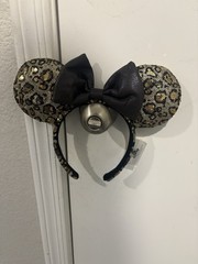 Disney Mickey Mouse Ears Headband Sequined Bow Leopard Animal Print Black/Gold