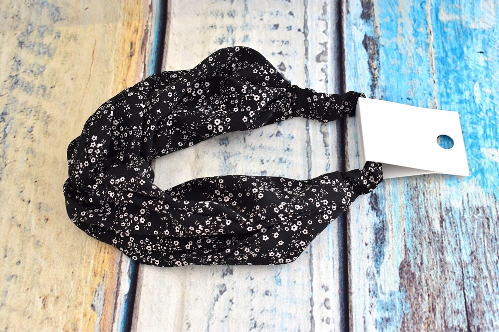 Women’s Forever 21 Ditsy Floral Twisted Headwrap ONE SIZE Black/White NWT