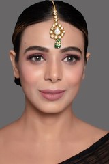 Gold Toned Green Beaded Mang Tika Women Wedding Partywear Forehead Ornament Gift