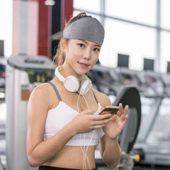 Lightweight Wide Headband Breathable Sweatband Non-Slip for Running Gym Workout