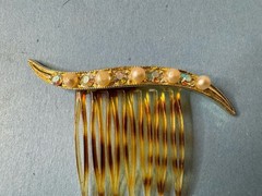 Vintage Rhinestone and Faux Accented Brown Wavy Hair Comb Striped Pattern