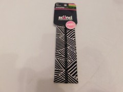 Scunci Headwrap Headband Everyday & Active Ultra Comfy No Slip Grip Black White