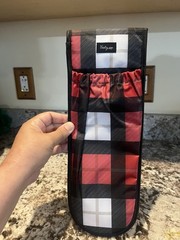Thirtyone Gifts Style Sleeve “Check Mate” Buffalo Plaid Holds Curling Iron New