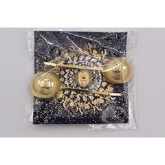 Chanel Beauty Gift Holiday CC Logo Hair Pin Barrettes Beauty Clips Gold Logo