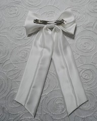 Oversized Satin Bow Bridal Bow Wedding Hair Bow Long Tail Bow Women’s Hair Bow