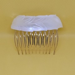 Carved White MOP Mother of Pearl Shell Hair Comb Leaf NEW