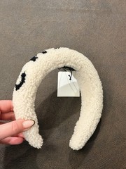 BNWT Chanel Shearling Logo Headband 25B White Black
