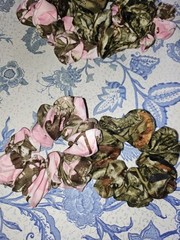 PAIR OF CAMOUFLAGE SCRUNCHIES