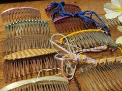 26 Vintage Hair Barrette Clips Combs Flowers Beads Floral Accessories Variety