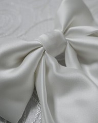 Oversized Satin Bow Bridal Bow Wedding Hair Bow Long Tail Bow Women’s Hair Bow