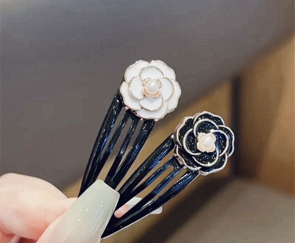 2pcs Camellia Hair Clips – Chic Side & Bangs Clips with Floral Design / New
