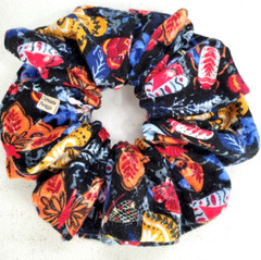 Handmade Women’s Scrunchies sz XL Black Cotton Snuggle Butterfly Print Flannel