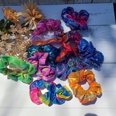 Set of 10 Retro 80’s Metallic Hair Pony Tail Scrunchies for Women Hair Accessory