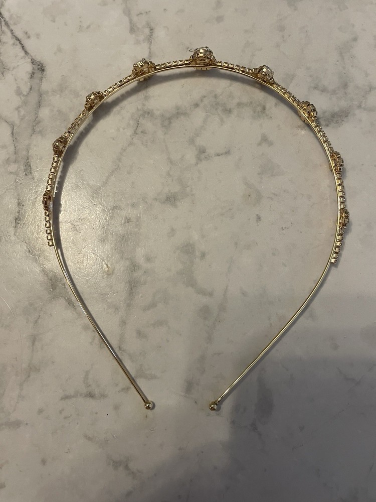 Headband costume jewelry, Stones Not Real, Gold Not Real But Cute Style