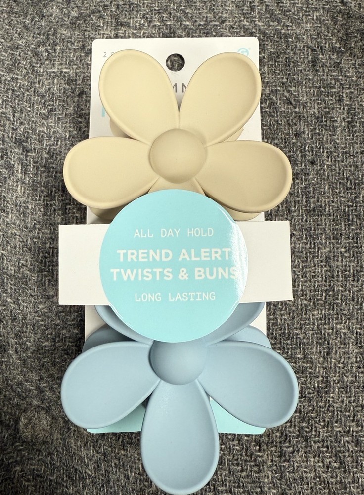 2 New Packs Gimme Beauty Medium Flower Claw Clip – Blue/Cream (4 Clips Total)