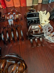 Assorted Lot of Various size Plastic Hair Claw Clips 13 Pieces