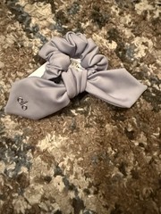 ALO Airlift Rhythm Scrunchie WINTER FROST NWT