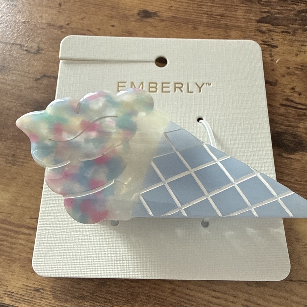 NEW NWT Emberly Beautiful Hair Claw Clip Ice Cream Cone