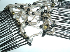 2 Women Magic Stretch Double Side Combs Clips Bun Maker