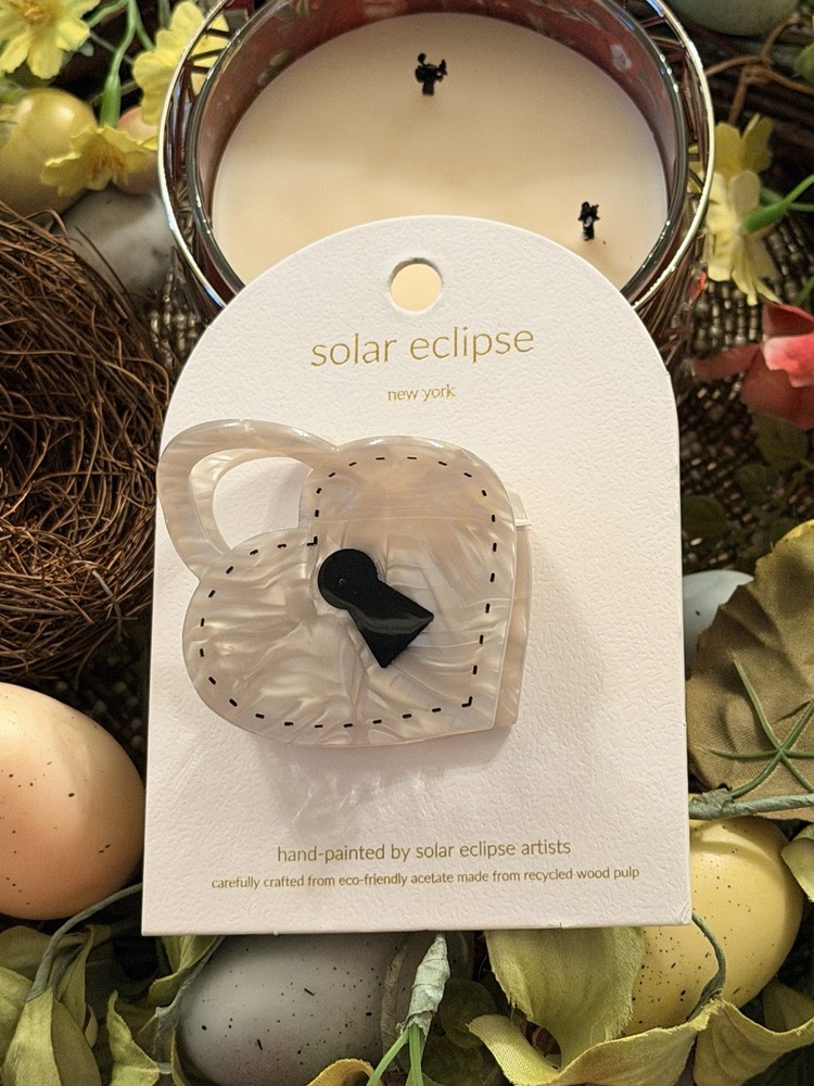 Solar eclipse heart Claw Clip